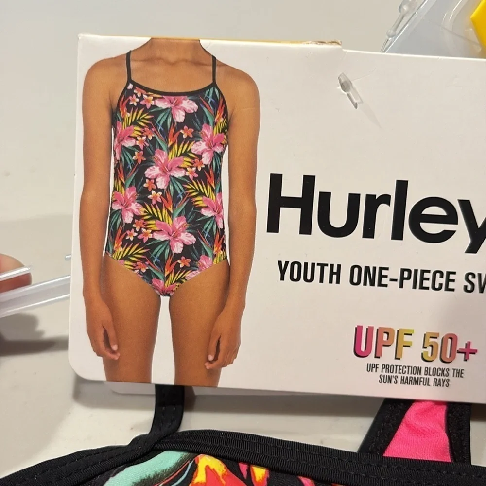Hurley - Girls One Piece Bathing Swim Suit. Razor Back. UPF 50. Size 5/6. NWT
